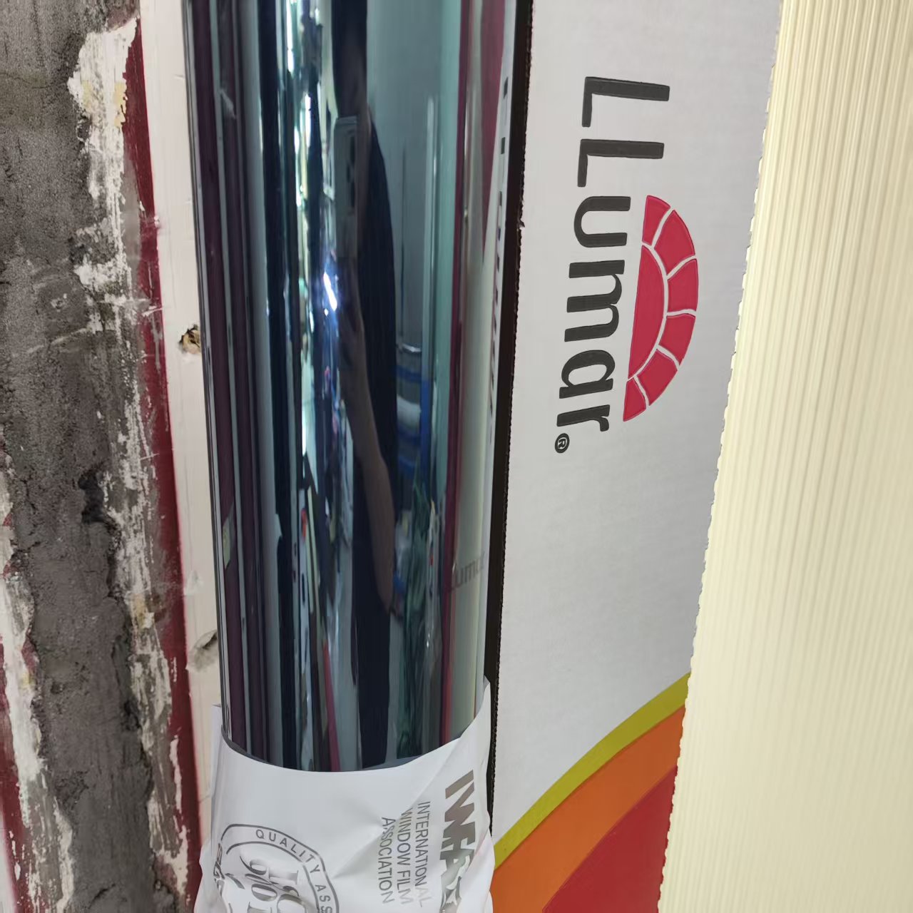 LLumarプレミアムウィンドウティントフィルム ナノセラミ - Tinted Window Film のレビューと価格